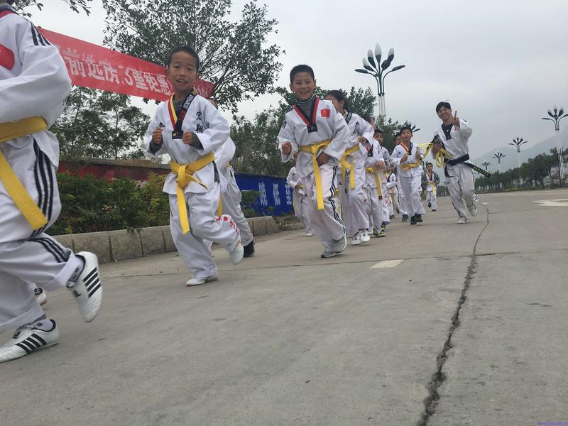 宏翔国际跆拳道教育连锁机构